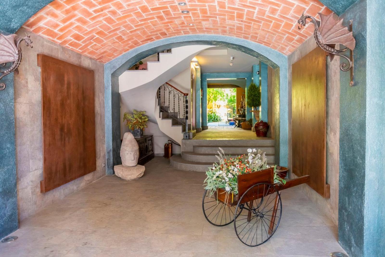 Apartaments Suites Sant Jordi Montbrió del Camp Exteriör bild