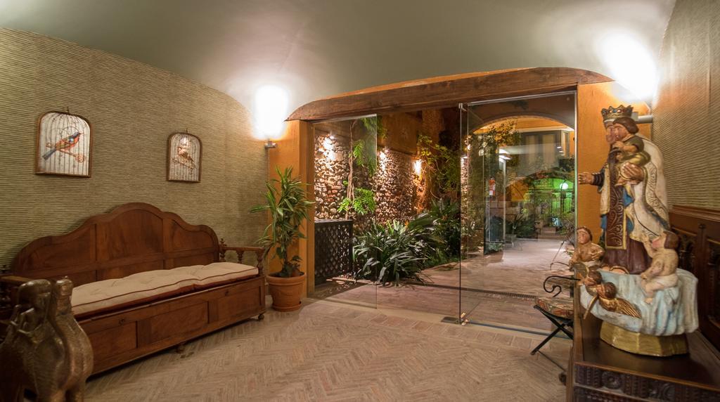 Apartaments Suites Sant Jordi Montbrió del Camp Exteriör bild