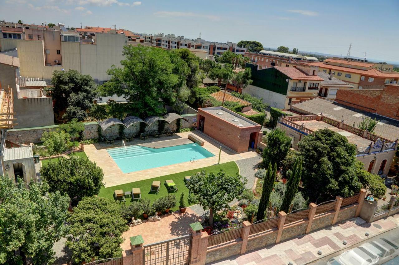 Apartaments Suites Sant Jordi Montbrió del Camp Exteriör bild